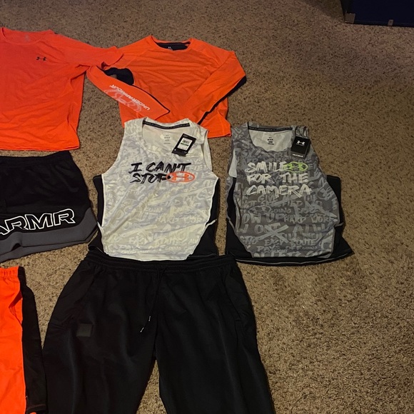 Under Armour Athletic Bundle Set - Picture 4 of 14